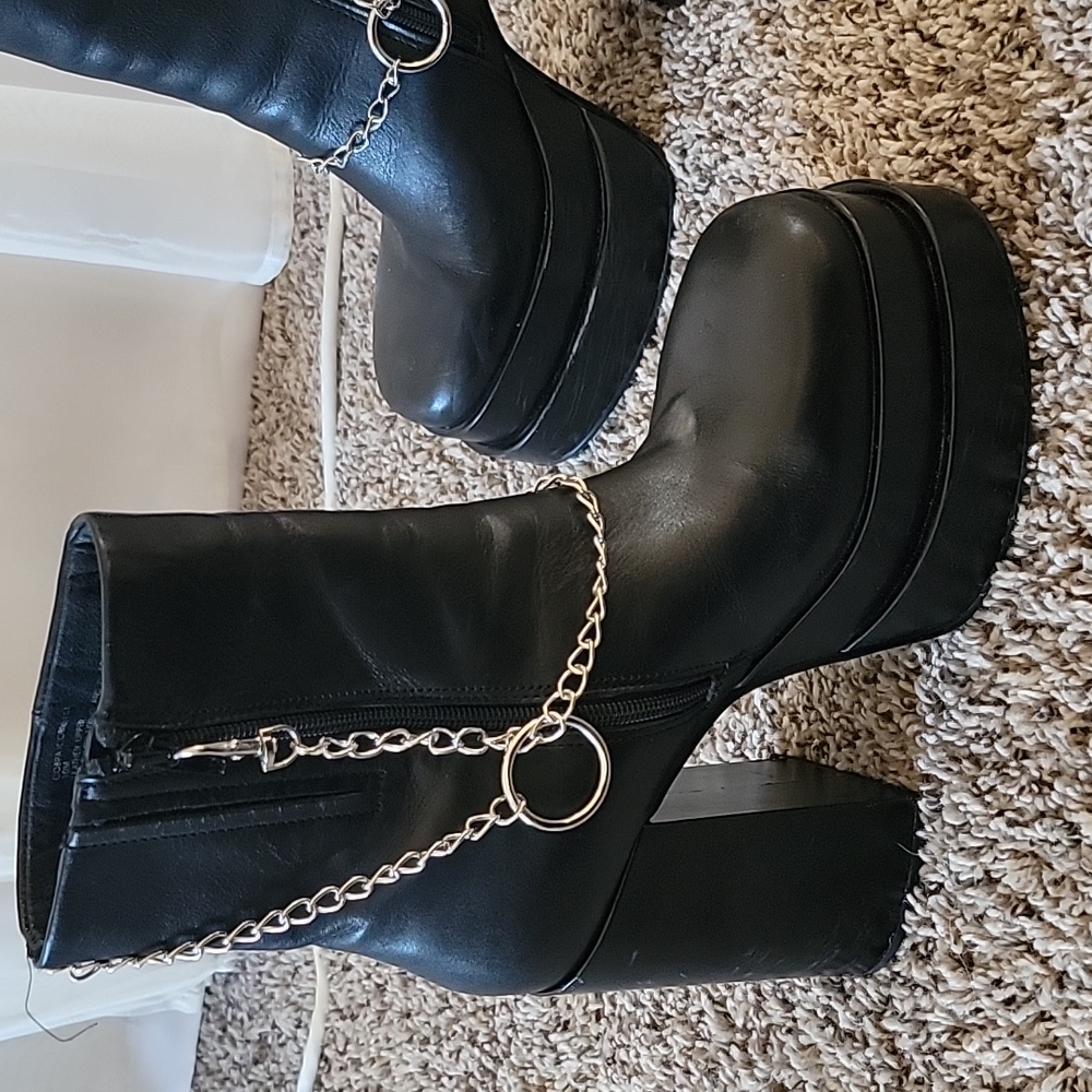 STEVE MADDEN LEATHER PLATFORM BOOTS YRU killstar type